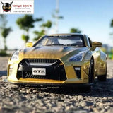 Beargor 1:32 Alloy Mini Auto Gtr Race Car Toy Diecast Pull Back Model Car With Music Light Desk Decoration Toys Birthday Gift