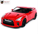 Nissan GT-R GTR Sports Car Diecast Maisto 1:24 2017 Model Car Toy With Original Box