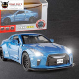 1:32 Nissan Gtr Race Alloy Car Model Diecasts Toy Vehicles With Pull Back Flashing For Kids Gifts
